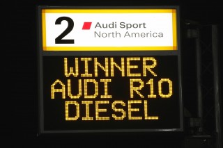 Audi hace historia en el automovilismo con un diesel