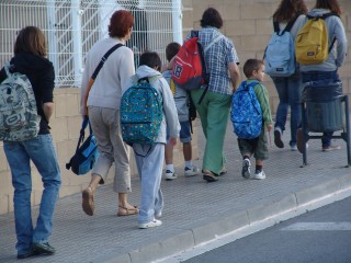 El 70% de los niños españoles nunca van solos al colegio