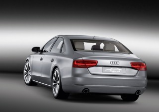 Audi A8 hybrid/Standaufnahme