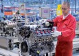 Fertigung des V10 mit FSI-Technologie bei der AUDI HUNGARIA Motor Kft. in Gyoer