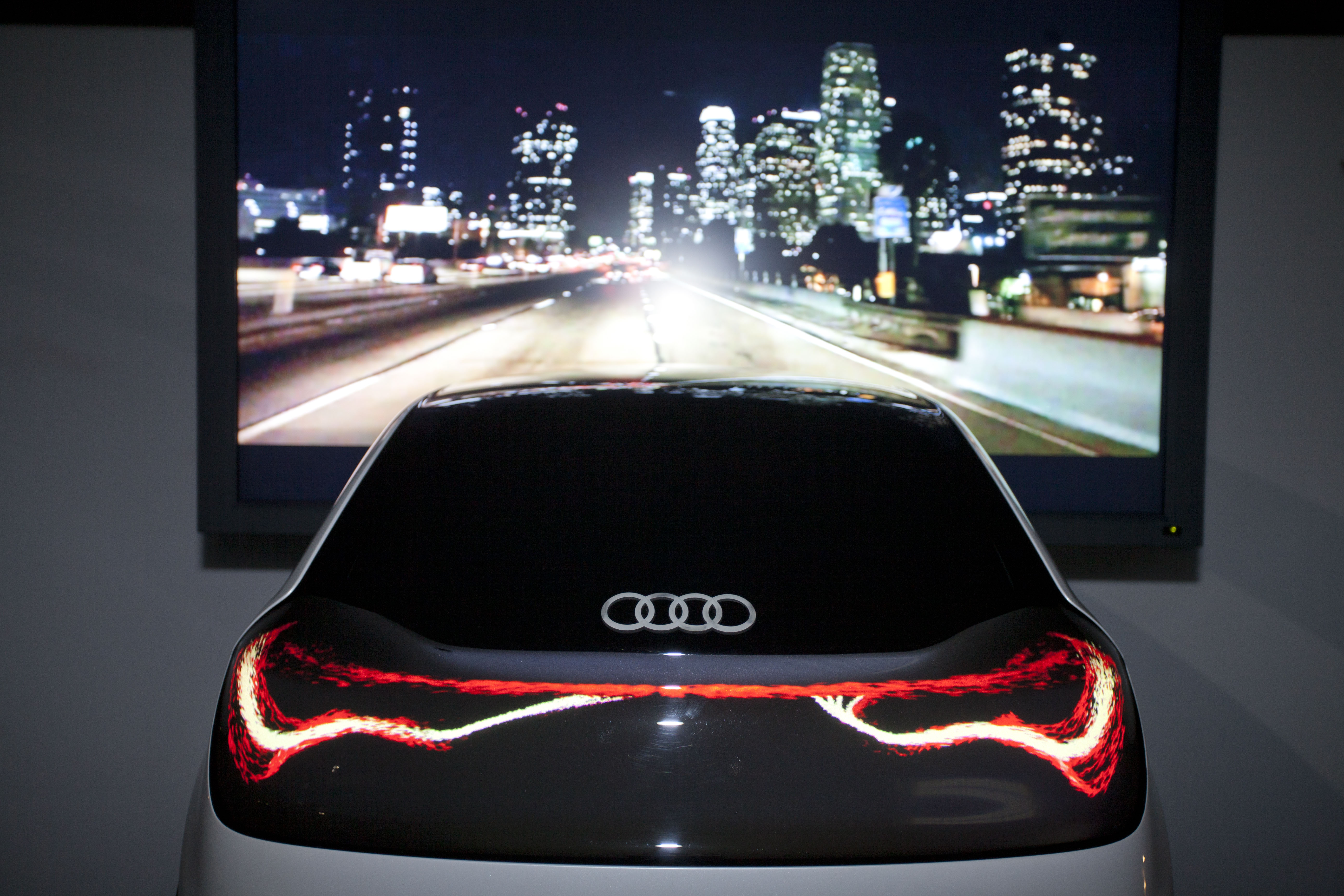 Audi iluminacion_swarm OLED 01