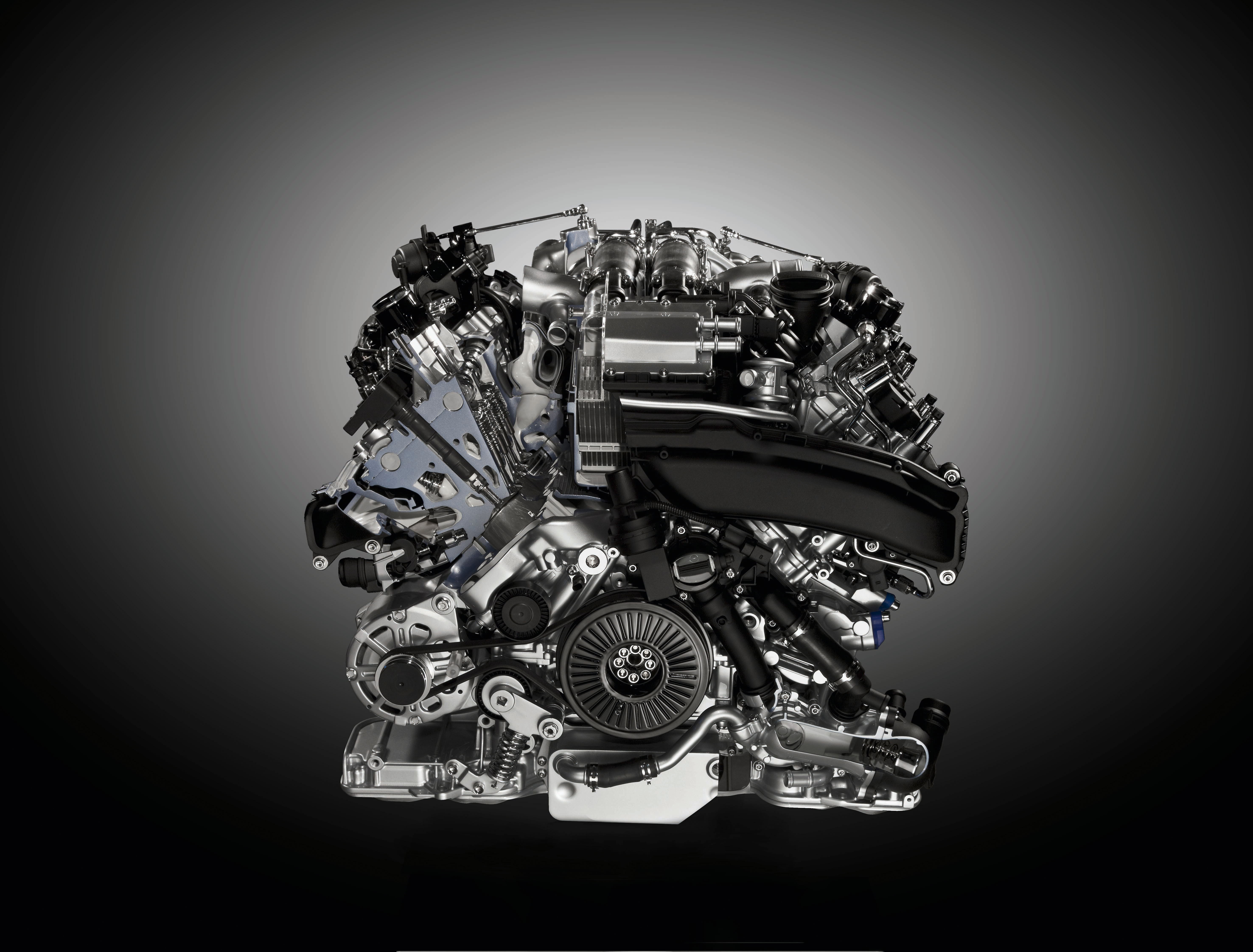 Audi S8/Motor