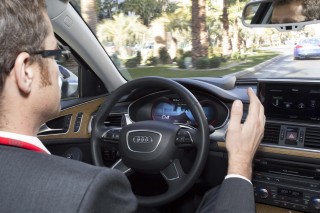 El sistema de conducción pilotada  en atascos de Audi