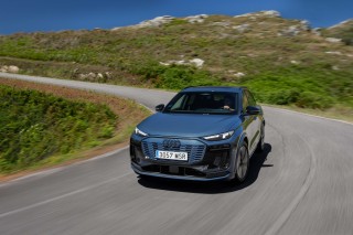 Audi Q6 e-tron quattro_11