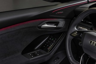 Audi Q6 e-tron quattro_41