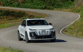 Audi SQ6 e-tron quattro_24