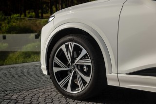 Audi SQ6 e-tron quattro_7