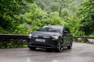 Audi Q4 SUV e-tron_17