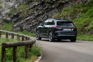 Audi Q4 SUV e-tron_22
