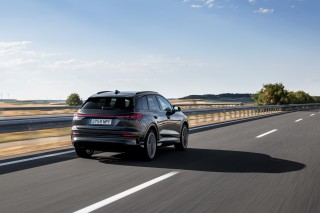Audi Q4 SUV e-tron_3