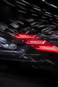 Primicia mundial en el Audi Q9: panel OLED digital de diseño curvo